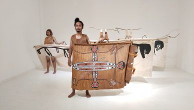 Pakaian kulit kayu Biennale Jogja