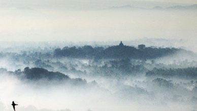 Borobudur, Manifestasi Imajinasi Masyarakat Jawa Masa Lampau by Ade Danii